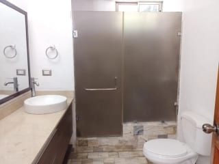 Casa en Venta Condominio Cortijo Santa Fe, zona 10 — Casa en Venta en Zona 10, Guatemala, Ciudad — miniatura 3 de 16