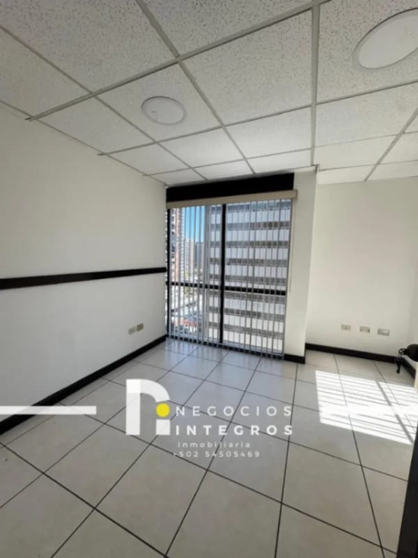 RENTO OFICINA EN PALADIUM ZONA 10 74 MT2 - 2 PARQUEOS — Oficina en Alquiler en Paladium, Zona 10, Guatemala, Ciudad — foto 12 de 13