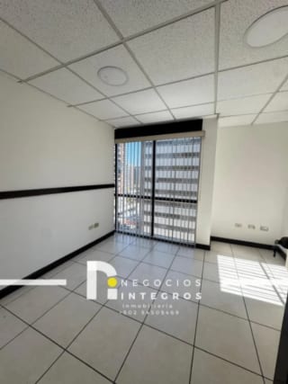 RENTO OFICINA EN PALADIUM ZONA 10 74 MT2 - 2 PARQUEOS — Oficina en Alquiler en Paladium, Zona 10, Guatemala, Ciudad — miniatura 12 de 13