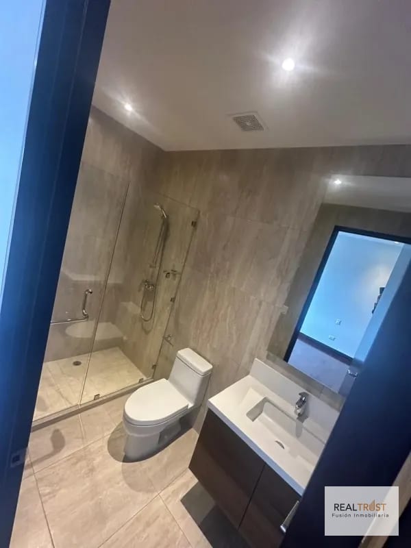 Apartamento en Renta zona 14; EDIFICIO SANTA INES DEL PARQUE — Apartamento en Alquiler en Santa Inés, Zona 14, Guatemala, Ciudad — foto 8 de 9