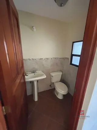 Casa en venta Los Diamante CAES km 16.5 — Casa en Venta en Los Diamantes, Carretera a El Salvador, Guatemala, Ciudad — miniatura 3 de 17