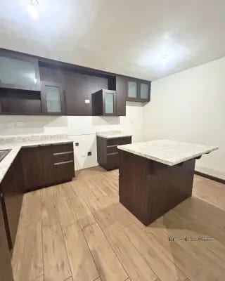 CASA EN RENTA EN VILLAS DE CAPELO KM 22 CAES, DE ESQUINA — Casa en Alquiler en Carretera a El Salvador, Guatemala, Ciudad — miniatura 4 de 11
