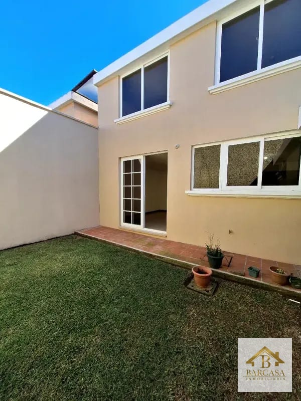 Se vende Casa en Santa Monica km 16.5 entrada por Olmeca CAES — Casa en Venta en Carretera a El Salvador, Guatemala, Ciudad — foto 11 de 17