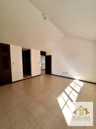 Se vende Casa en Santa Monica km 16.5 entrada por Olmeca CAES — Casa en Venta en Carretera a El Salvador, Guatemala, Ciudad — miniatura 8 de 17