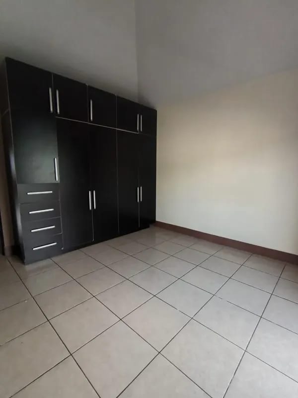 Casa en venta en Hacienda Real zona 16🏠✨ — Casa en Venta en Zona 16, Guatemala, Ciudad — foto 6 de 16