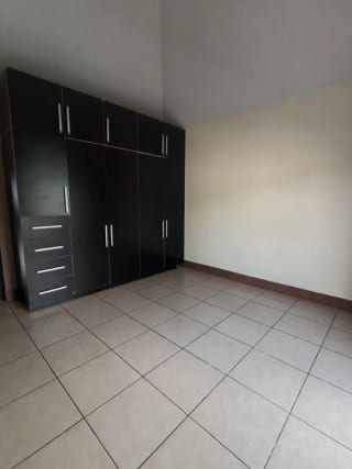 Casa en venta en Hacienda Real zona 16🏠✨ — Casa en Venta en Zona 16, Guatemala, Ciudad — miniatura 6 de 16