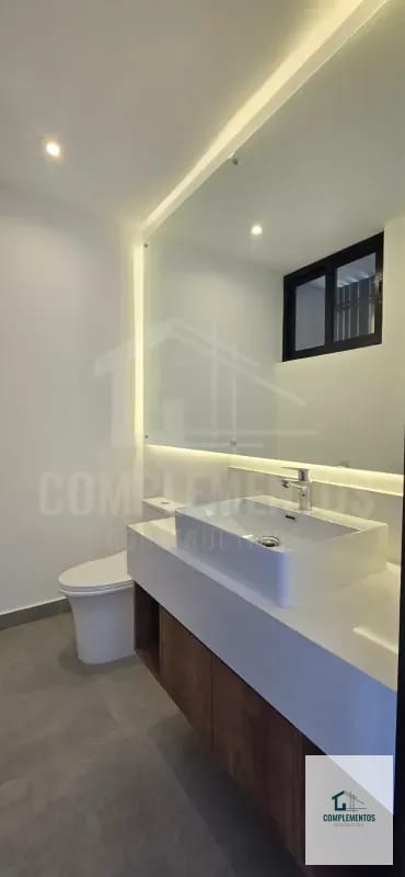 Molié, Casa en Renta Zona 10 — Casa en Alquiler en Zona 10, Guatemala, Ciudad — foto 3 de 11