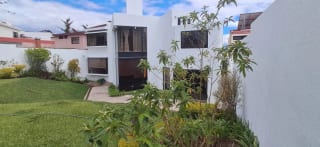 VENDO ELEGANTE CASA FAMILIAR EN COLINAS DE ANDALUCIA – AMPLIO JARDIN — Casa en Venta en Colinas De Andalucia, Carretera a El Salvador, Guatemala, Ciudad — miniatura 5 de 14