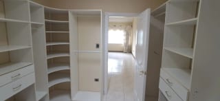 VENDO ELEGANTE CASA FAMILIAR EN COLINAS DE ANDALUCIA – AMPLIO JARDIN — Casa en Venta en Colinas De Andalucia, Carretera a El Salvador, Guatemala, Ciudad — miniatura 6 de 14
