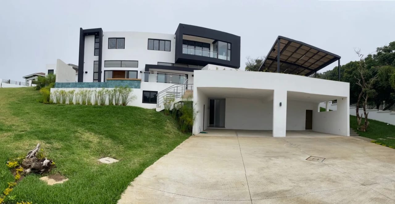 VENDO CASA NUEVA DE LUJO con Piscina y Jacuzzi en Sausalito, – 5 Habitaciones — Casa en Venta en Sausalito, Carretera a El Salvador, Guatemala, Ciudad — foto 7 de 9