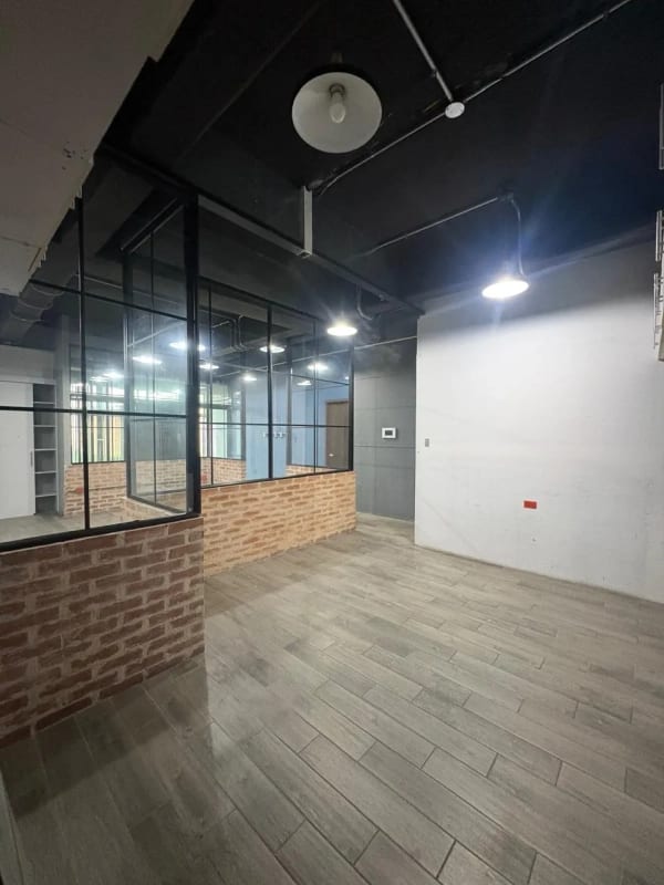 Alquilo / Vendo Oficinas en Edificio Piale Zona 10 (copia) — Oficina en Alquiler en Pialé, Zona 10, Guatemala, Ciudad — foto 6 de 15