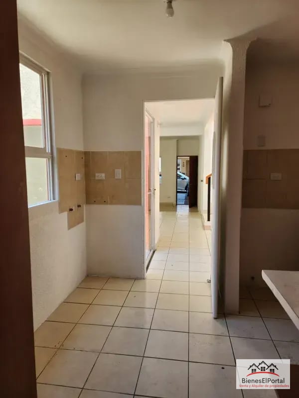🚨🏡 ¡BAJÓ DE PRECIO! Casa en Mirador de San Cristóbal 2 Mixco — Casa en Venta en Zona 8 Mixco, Guatemala, Ciudad — foto 7 de 9