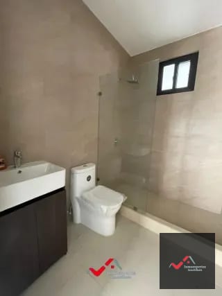 CASA EN VENTA CARRETERA A  CRISTO REY, PIEDRA PARADA  ZONA 6 SANTA CATARINA PINULA  — Casa en Venta en Santa Catarina Pinula, Guatemala, Ciudad — miniatura 4 de 17