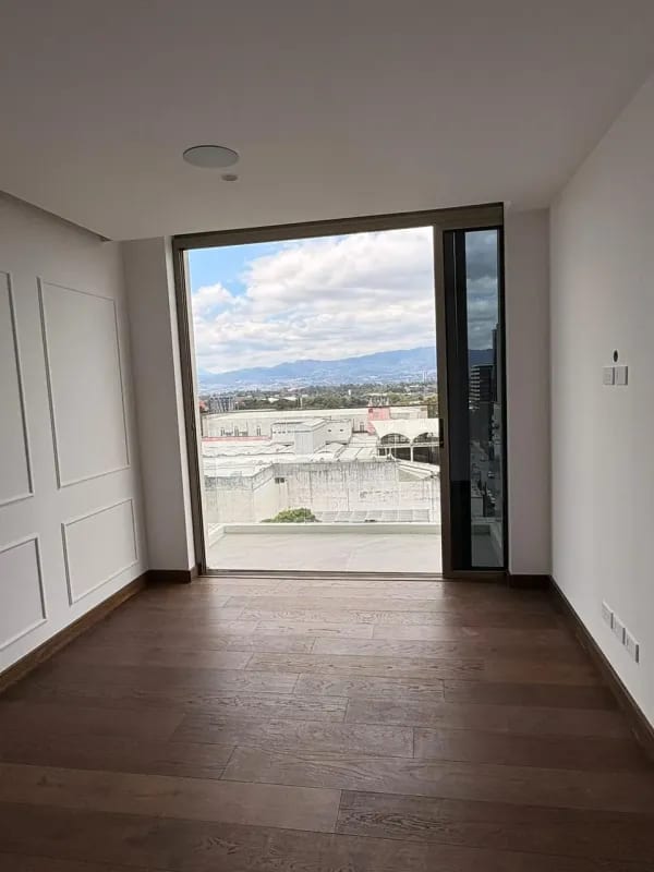 Lindo apartamento en alquiler zona 10 — Apartamento en Alquiler en Atarah, Zona 10, Guatemala, Ciudad — foto 5 de 13