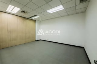 Oficina en Zona 10 — Oficina en Alquiler en Zona 10, Guatemala, Ciudad — miniatura 3 de 5