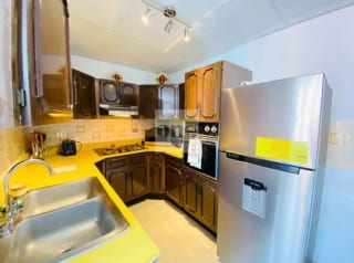 Apartamento amueblado de 2 dormitorios en zona 10 — Apartamento en Alquiler en Zona 10, Guatemala, Ciudad — miniatura 4 de 8