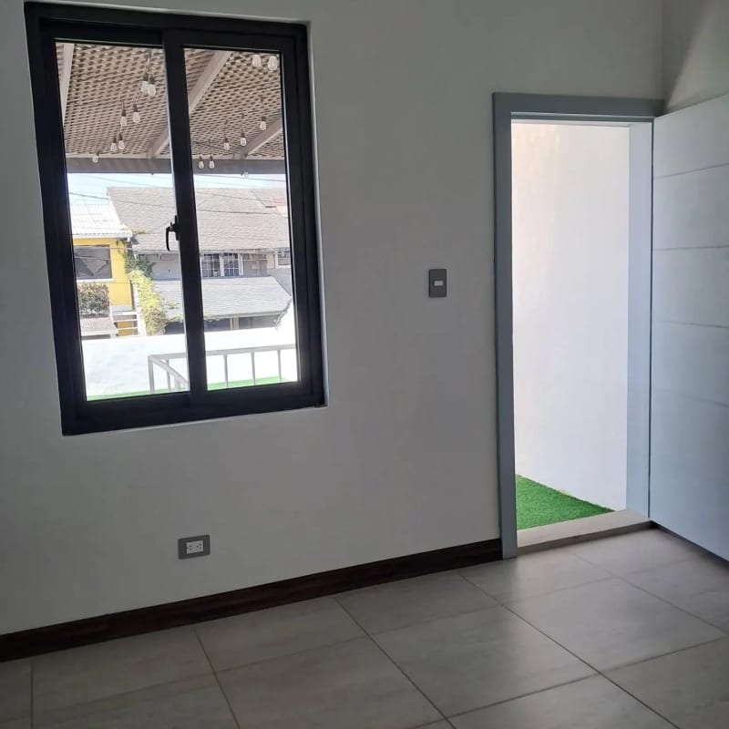 VENDO AMPLIA CASA CON APARTAMENTO, LOS MANANTIALES PV — Casa en Venta en Carretera a El Salvador, Guatemala, Ciudad — foto 6 de 17