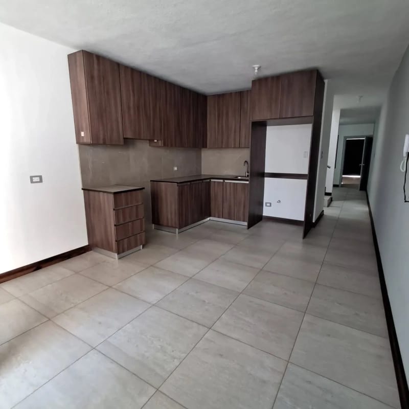 VENDO AMPLIA CASA CON APARTAMENTO, LOS MANANTIALES PV — Casa en Venta en Carretera a El Salvador, Guatemala, Ciudad — foto 3 de 17