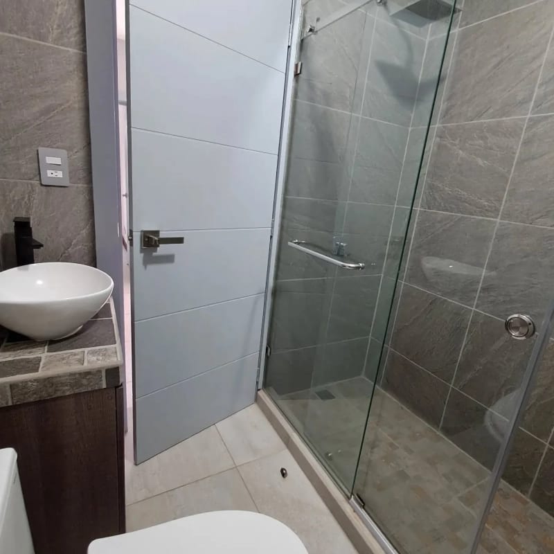 VENDO AMPLIA CASA CON APARTAMENTO, LOS MANANTIALES PV — Casa en Venta en Carretera a El Salvador, Guatemala, Ciudad — foto 2 de 17
