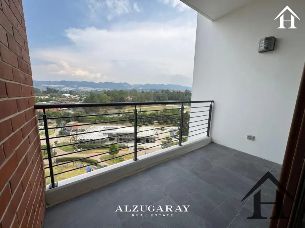 Apartamento con balcón, nivel alto, San Isidro 2021 zona 16 — Apartamento en Venta en San Isidro 20/21, Zona 16, Guatemala, Ciudad — foto 1 de 9