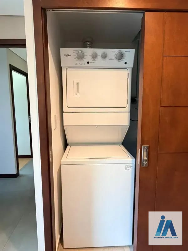 APARTAMENTO AMUEBLADO EN ALQUILER 📍 Reserva 5ta Avenida, Zona 14 — Apartamento en Alquiler en Zona 14, Guatemala, Ciudad — foto 6 de 12