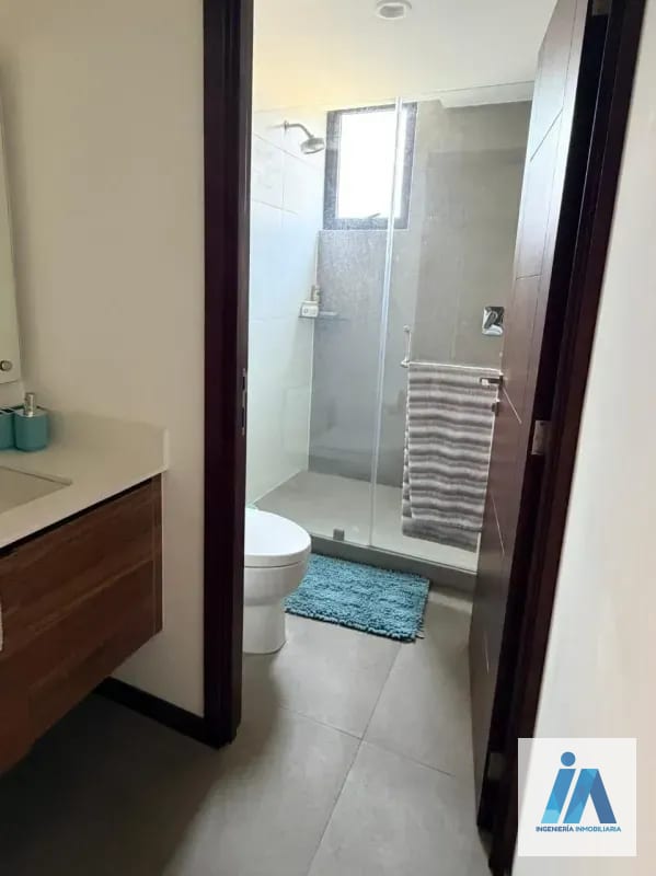 APARTAMENTO AMUEBLADO EN ALQUILER 📍 Reserva 5ta Avenida, Zona 14 — Apartamento en Alquiler en Zona 14, Guatemala, Ciudad — foto 5 de 12