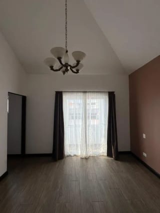 Casa en renta de 2 niveles, con amplios espacios dentro de garita y vista al bosque!! Carretera a San José Pinula — Casa en Alquiler en lo de Valdez, Carretera a El Salvador, Guatemala, Ciudad — miniatura 14 de 15