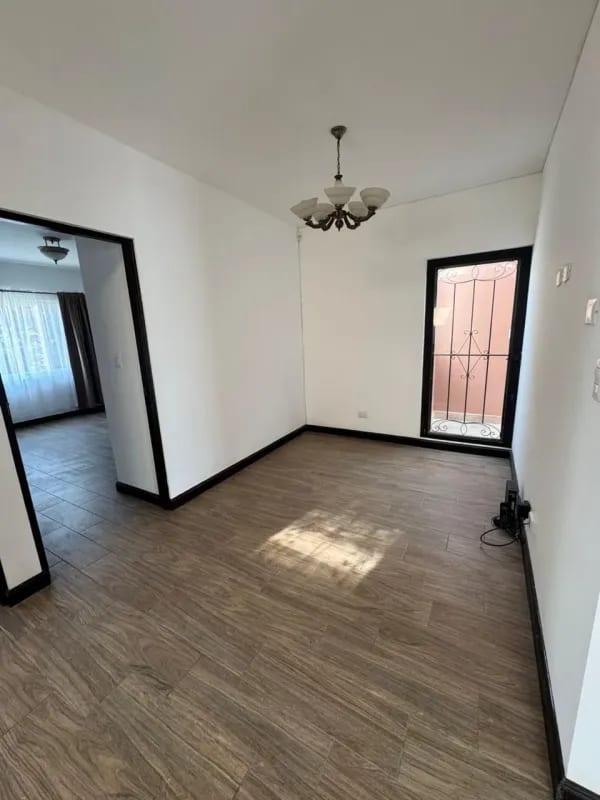 Casa en renta de 2 niveles, con amplios espacios dentro de garita y vista al bosque!! Carretera a San José Pinula — Casa en Alquiler en lo de Valdez, Carretera a El Salvador, Guatemala, Ciudad — foto 13 de 15
