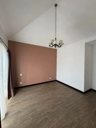 Casa en renta de 2 niveles, con amplios espacios dentro de garita y vista al bosque!! Carretera a San José Pinula — Casa en Alquiler en lo de Valdez, Carretera a El Salvador, Guatemala, Ciudad — miniatura 12 de 15