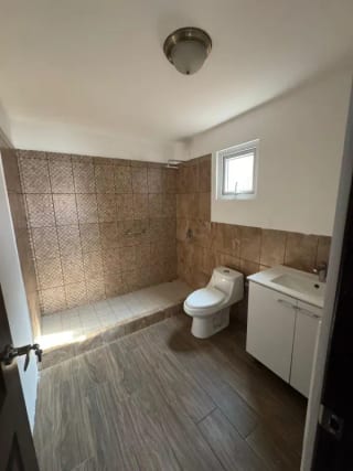 Casa en renta de 2 niveles, con amplios espacios dentro de garita y vista al bosque!! Carretera a San José Pinula — Casa en Alquiler en lo de Valdez, Carretera a El Salvador, Guatemala, Ciudad — miniatura 10 de 15