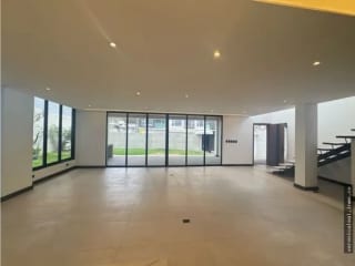 Zona 13 A Una Cuadra de las Américas Dentro de Garita Casa en Venta — Casa en Venta en Zona 14, Guatemala, Ciudad — miniatura 5 de 17