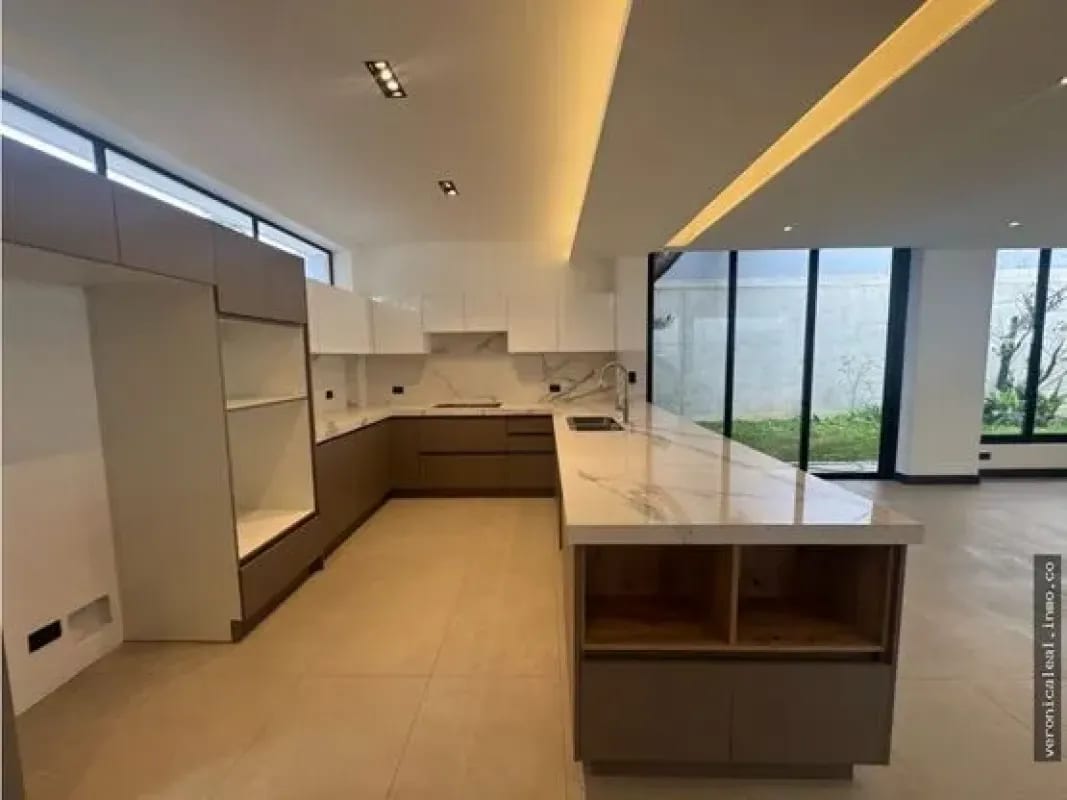 Zona 13 A Una Cuadra de las Américas Dentro de Garita Casa en Venta — Casa en Venta en Zona 14, Guatemala, Ciudad — foto 12 de 17