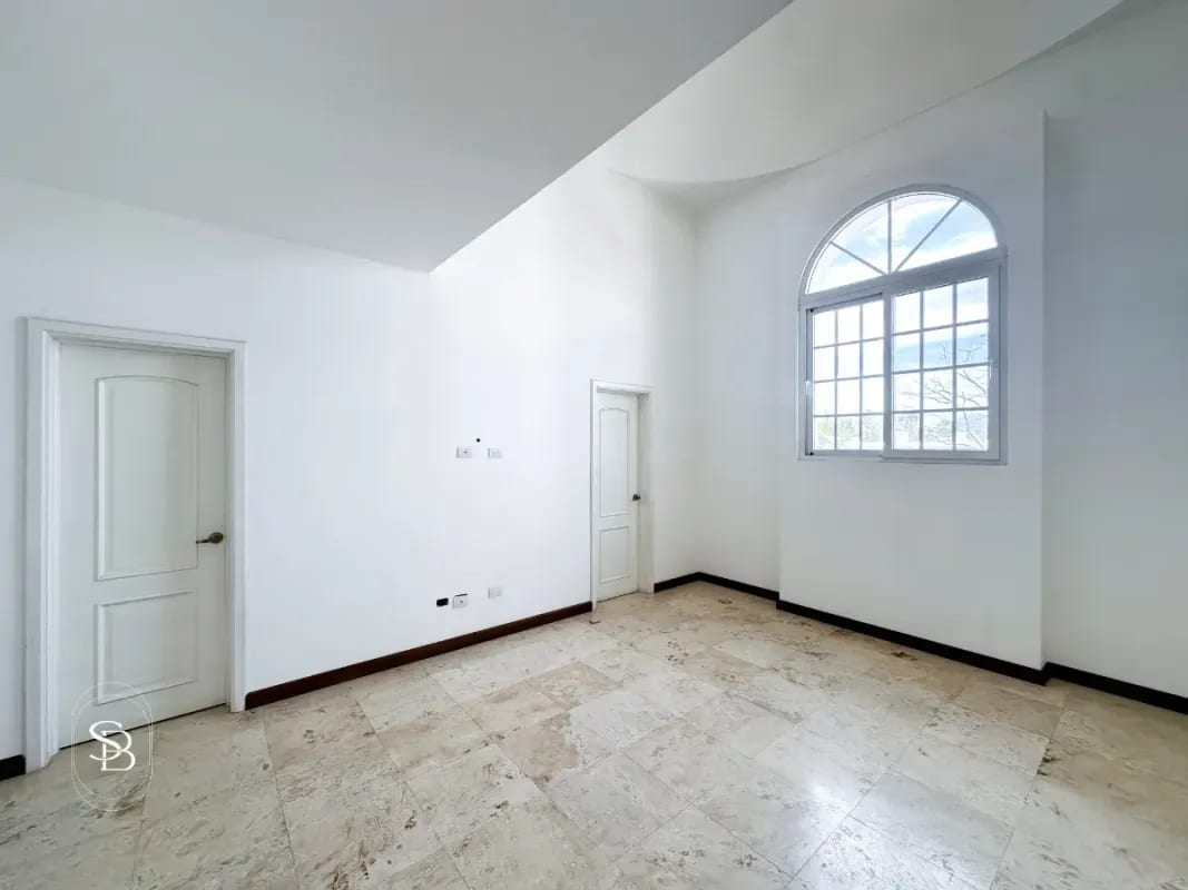 Casa en Venta - Foresta de Cayalá, Z.16 — Casa en Venta en Foresta de Cayalá, Zona 16, Guatemala, Ciudad — foto 5 de 10