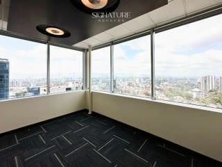 Oficina en renta – Zona Pradera, Torre 3, Blvd. Los Próceres Zona 10 — Oficina en Alquiler en Zona Pradera, Zona 10, Guatemala, Ciudad — miniatura 1 de 10