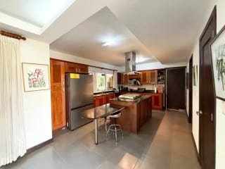 Casa en Venta - Colinas de Castel, Km. 20, Fraijanes — Casa en Venta en Fraijanes, Carretera a El Salvador, Guatemala, Ciudad — miniatura 7 de 10