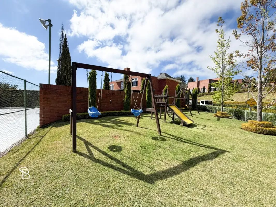 Casa en Venta - Colinas de Castel, Km. 20, Fraijanes — Casa en Venta en Fraijanes, Carretera a El Salvador, Guatemala, Ciudad — foto 2 de 10