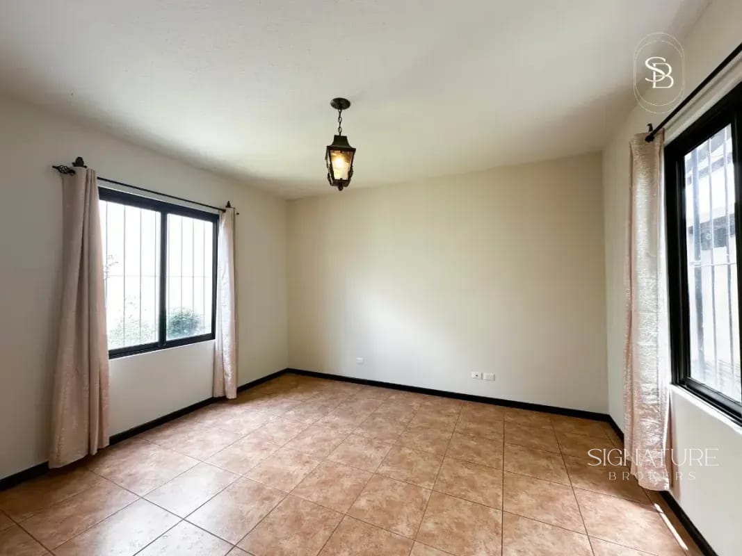 Casa en Venta - Lazos de Fraijanes, Km. 20, Fraijanes — Casa en Venta en Fraijanes, Carretera a El Salvador, Guatemala, Ciudad — foto 7 de 10