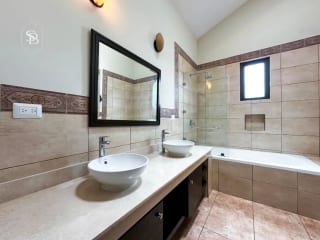 Casa en Venta - Lazos de Fraijanes, Km. 20, Fraijanes — Casa en Venta en Fraijanes, Carretera a El Salvador, Guatemala, Ciudad — miniatura 5 de 10