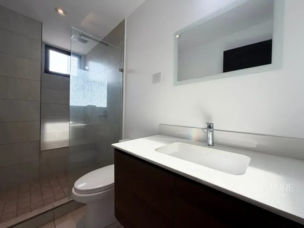 Apartamento en Venta - IQ10, Z.10 — Apartamento en Venta en IQ10, Zona 10, Guatemala, Ciudad — foto 6 de 10