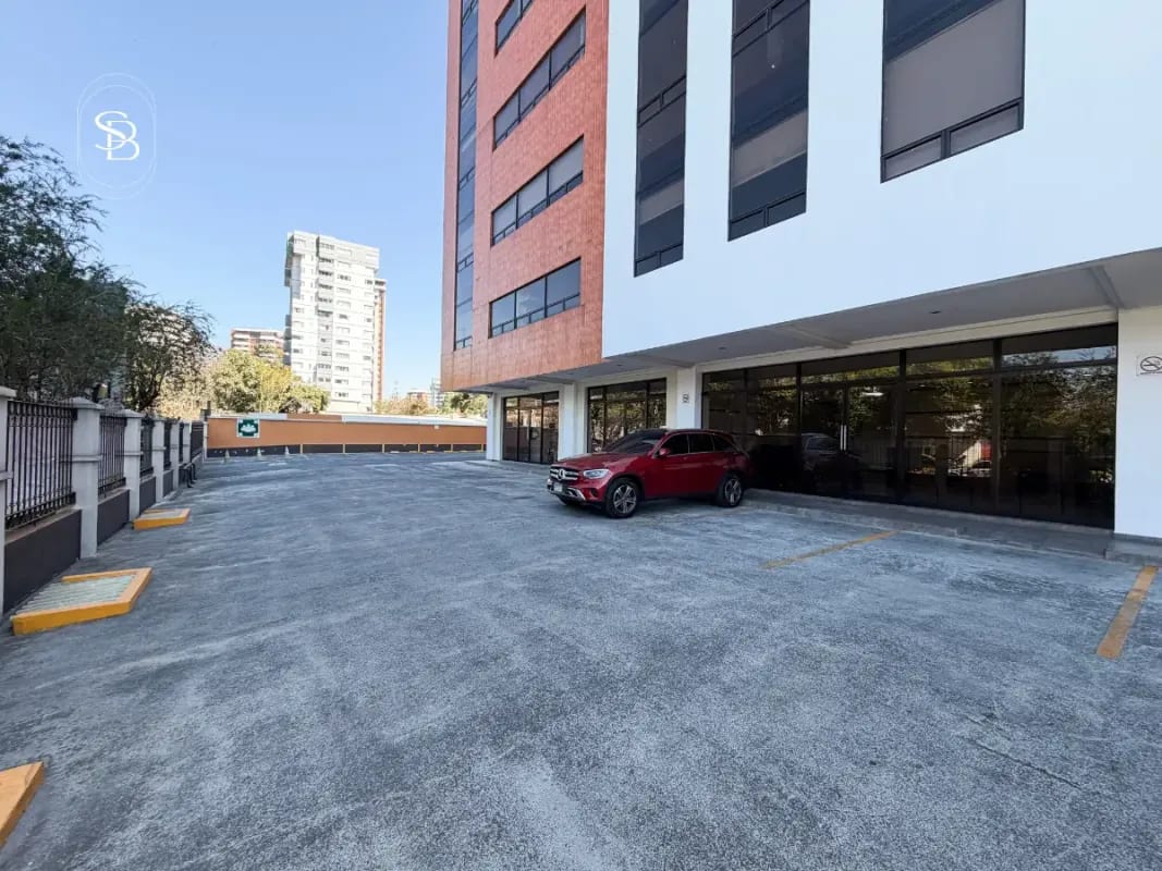 Oficina en renta – Edificio Condesa II, 23 Calle Z.13 — Oficina en Alquiler en Zona 13, Guatemala, Ciudad — foto 2 de 7