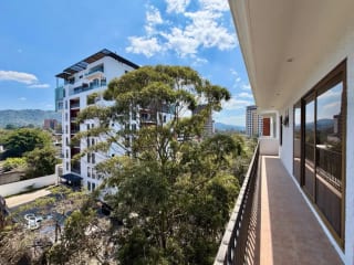 Apartamento amueblado en renta - Mediterranium, Vista Hermosa I Z.15 — Apartamento en Alquiler en Mediterranium, Zona 15, Guatemala, Ciudad — miniatura 2 de 10
