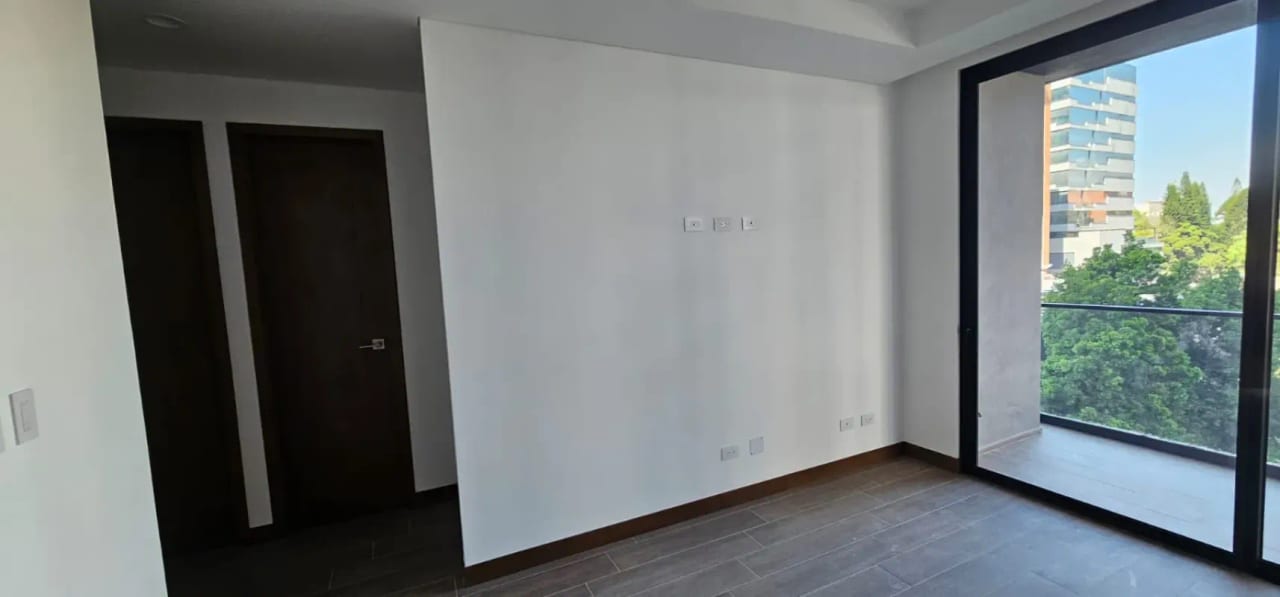 Apartamento en Zona 10 — Apartamento en Alquiler en Zona 10, Guatemala, Ciudad — foto 5 de 7