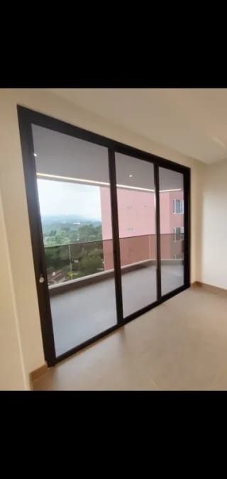 Alquilo lindo apartamento en zona 14, Vertic — Apartamento en Alquiler en Vertic, Zona 14, Guatemala, Ciudad — miniatura 3 de 14