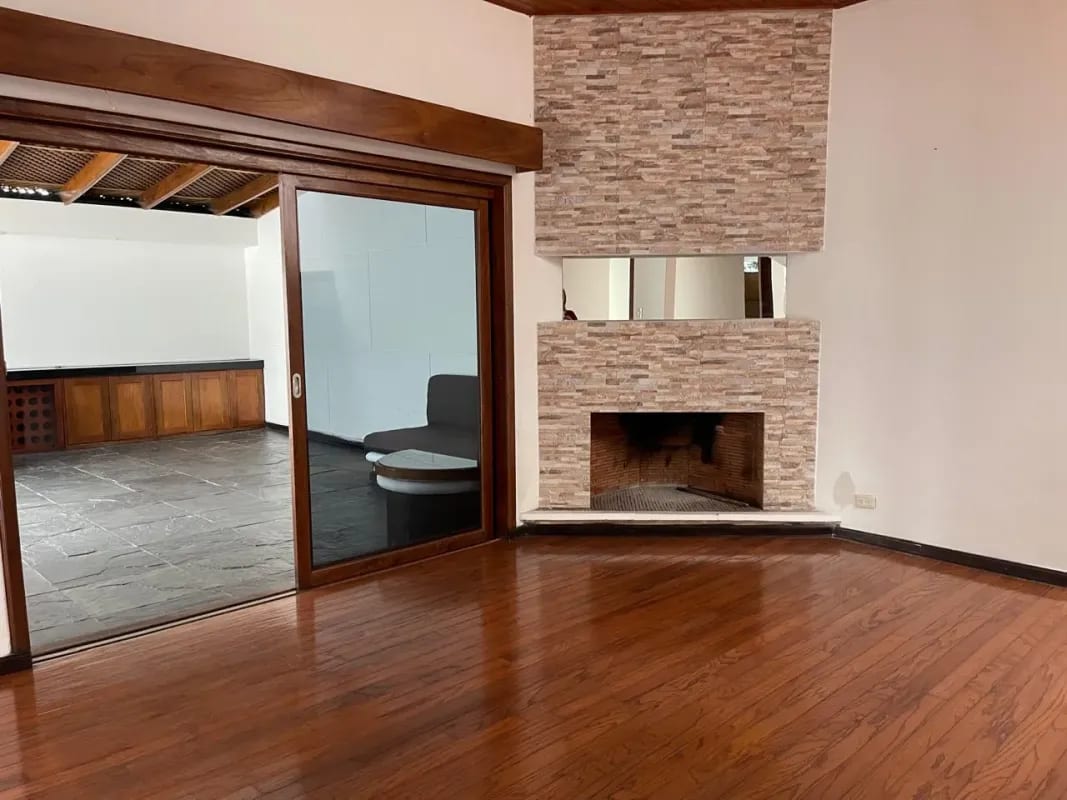 CASA EN VENTA O RENTA EN ZONA 14 EN SECTOR LA VILLA — Casa en Venta en Zona 10, Guatemala, Ciudad — foto 17 de 17