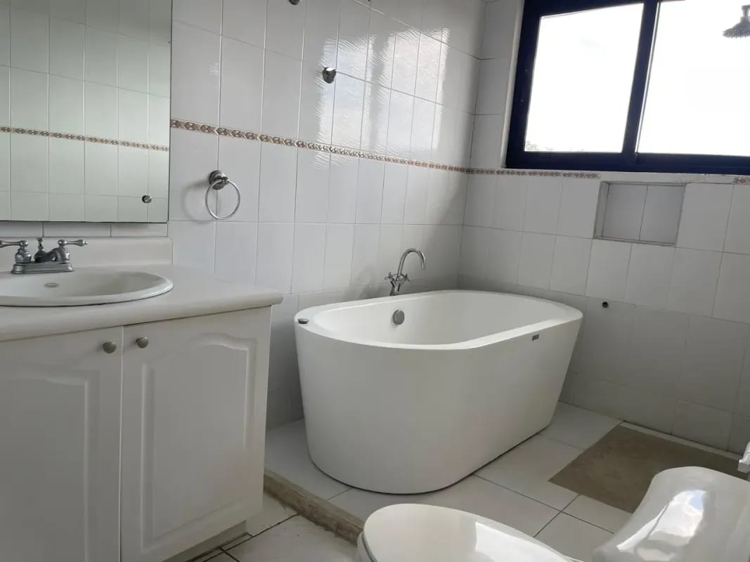 CASA EN VENTA O RENTA EN ZONA 14 EN SECTOR LA VILLA — Casa en Venta en Zona 10, Guatemala, Ciudad — foto 15 de 17