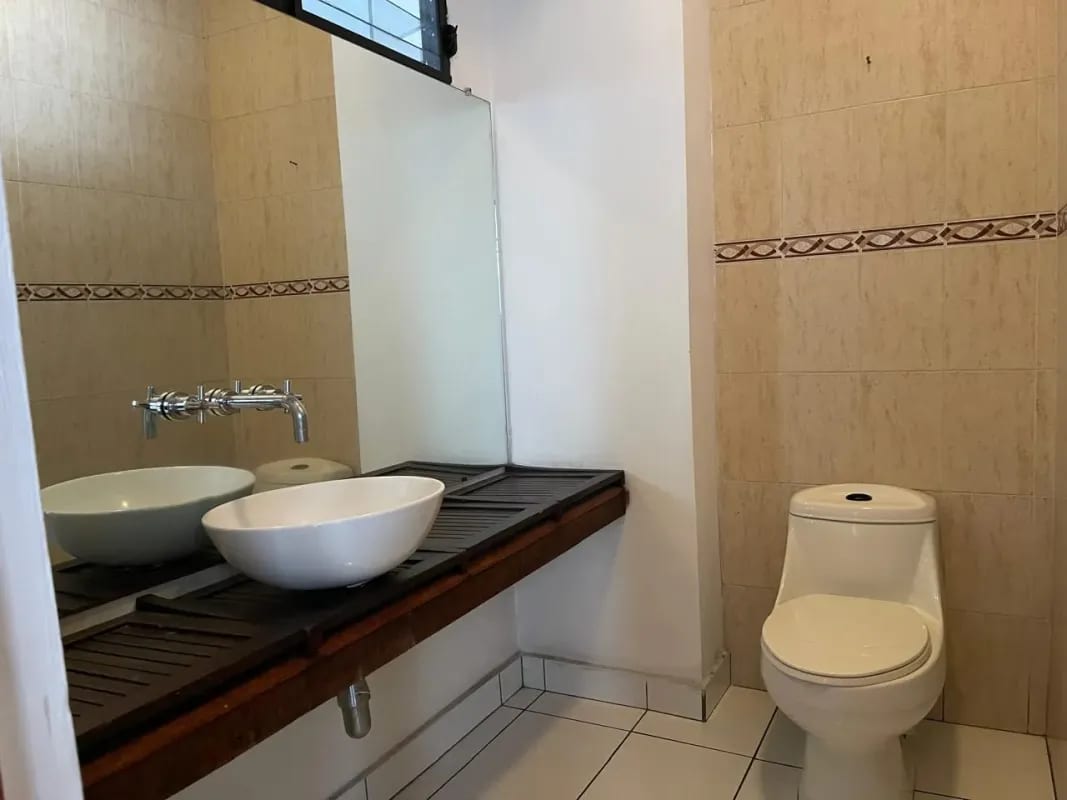 CASA EN VENTA O RENTA EN ZONA 14 EN SECTOR LA VILLA — Casa en Venta en Zona 10, Guatemala, Ciudad — foto 8 de 17