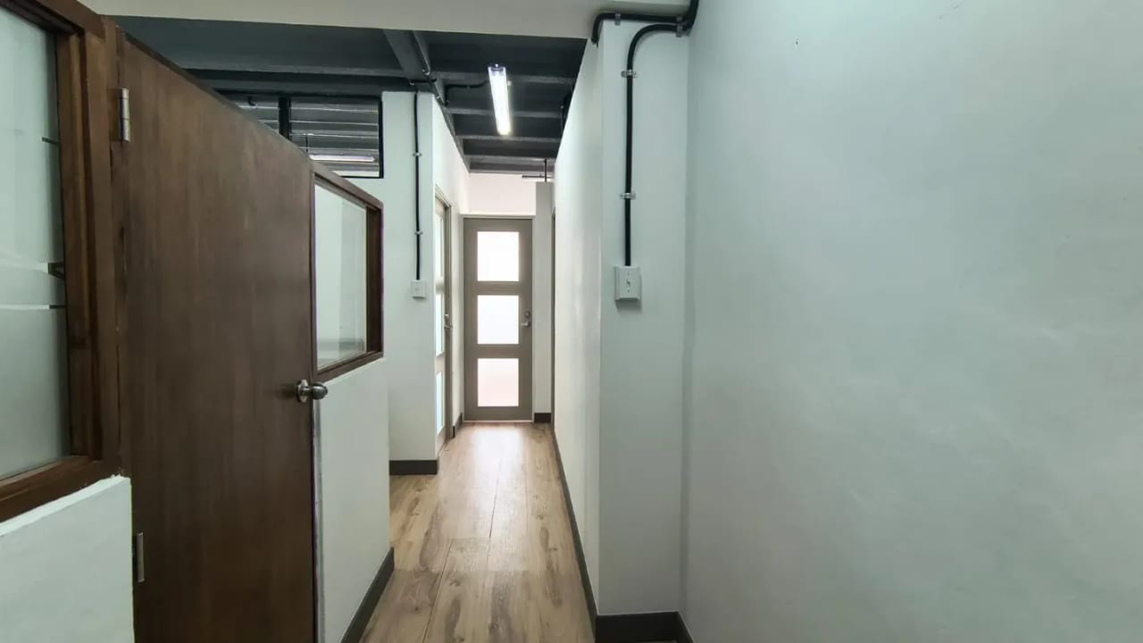Rento Oficina Z.10 Edificio Plaza Buro — Oficina en Alquiler en Plaza Buró, Zona 10, Guatemala, Ciudad — foto 6 de 6