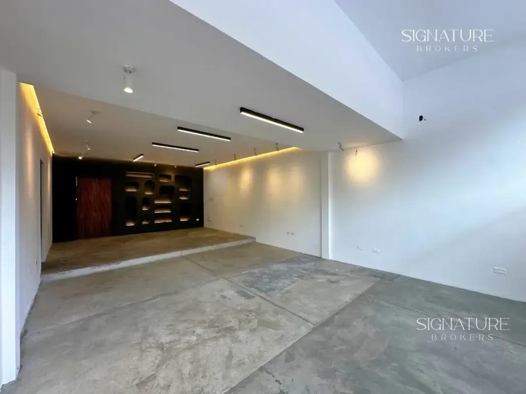 Local en Renta para Showroom- Plaza Via Fontana Z.14 — Local en Alquiler en Zona 14, Guatemala, Ciudad — foto 1 de 8