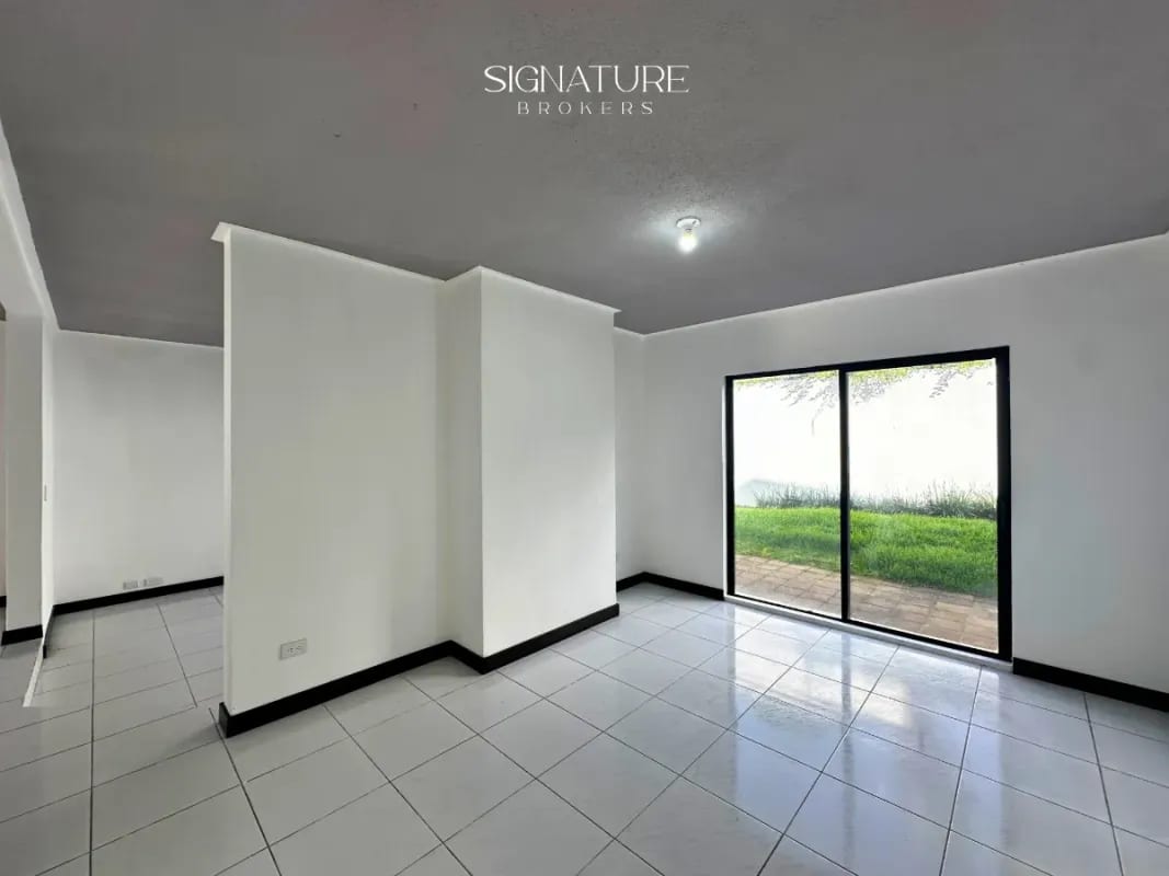 Casa en Venta – La Ensenada, Muxbal (Km 10.5 CAES) — Casa en Venta en Carretera a El Salvador, Guatemala, Ciudad — foto 1 de 10