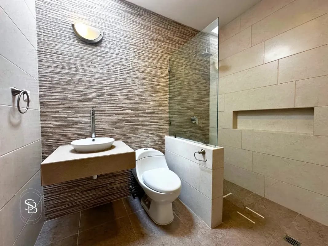 Casa en Venta - Puerta Grande, Km 14.5 CES — Casa en Venta en Puerta Grande, Carretera a El Salvador, Guatemala, Ciudad — foto 5 de 10